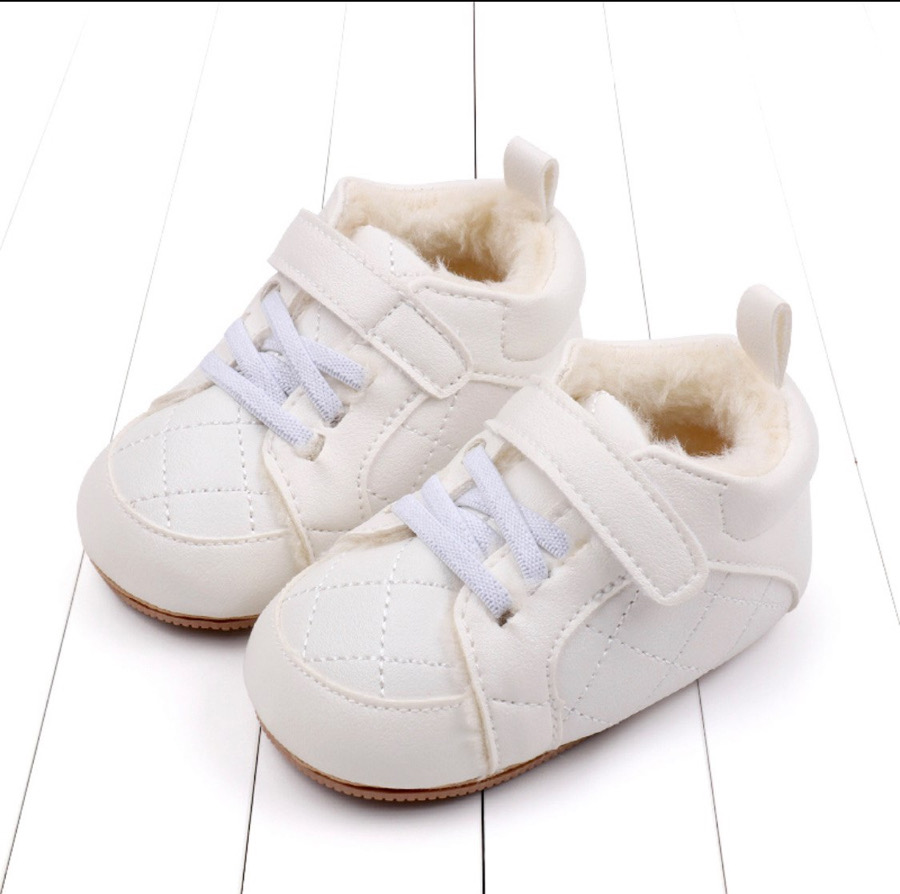 پاپوش سفید داخل خز دوختی ۵۰۸۸