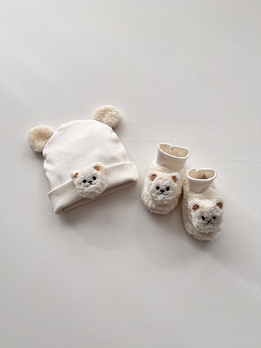 ست پاپوش و کلاه تدی شیری ۴۰۵۸