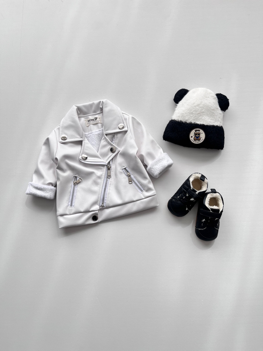 کت چرم سفید ۲۰۰۲۴