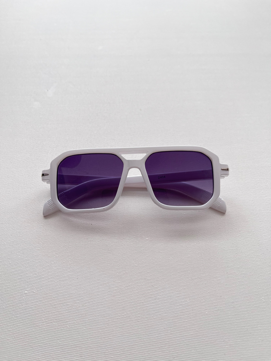 عینک سفید پرادا مربع ۶۰۵۵