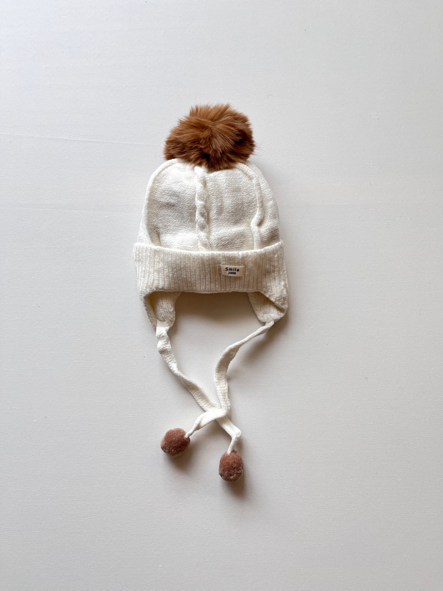 کلاه سفید بافت اسمایل ۱۰۰۵۱