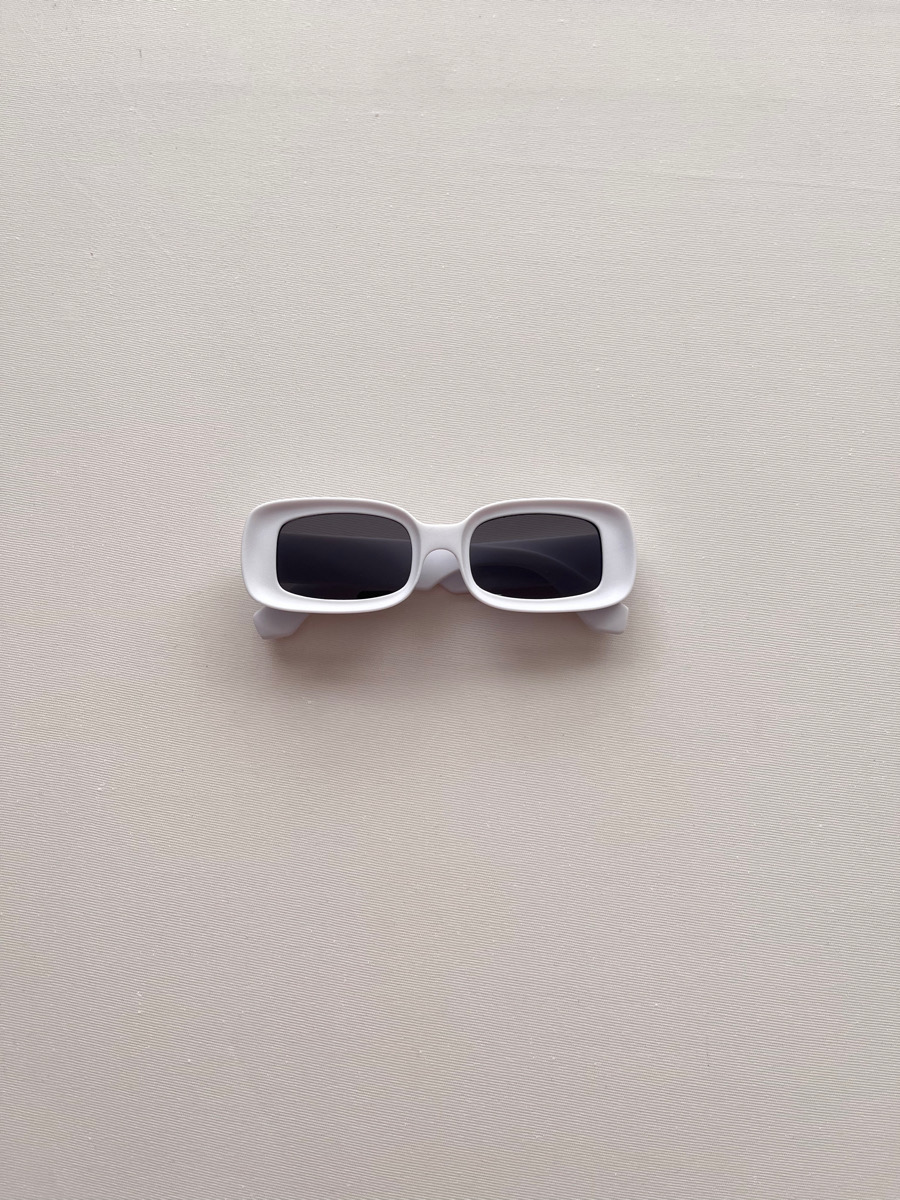 عینک سفید پرادا دسته پهن ۶۰۴۹